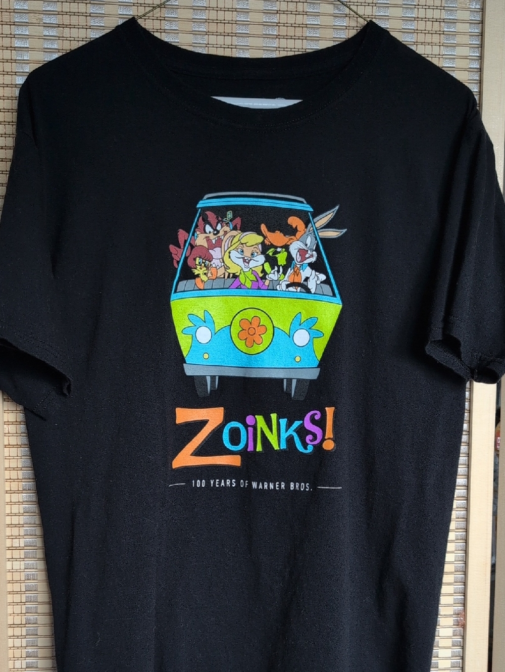 Warner Bros. Black Tee with Bright Multicolor 'Zoinks!' Van Graphic